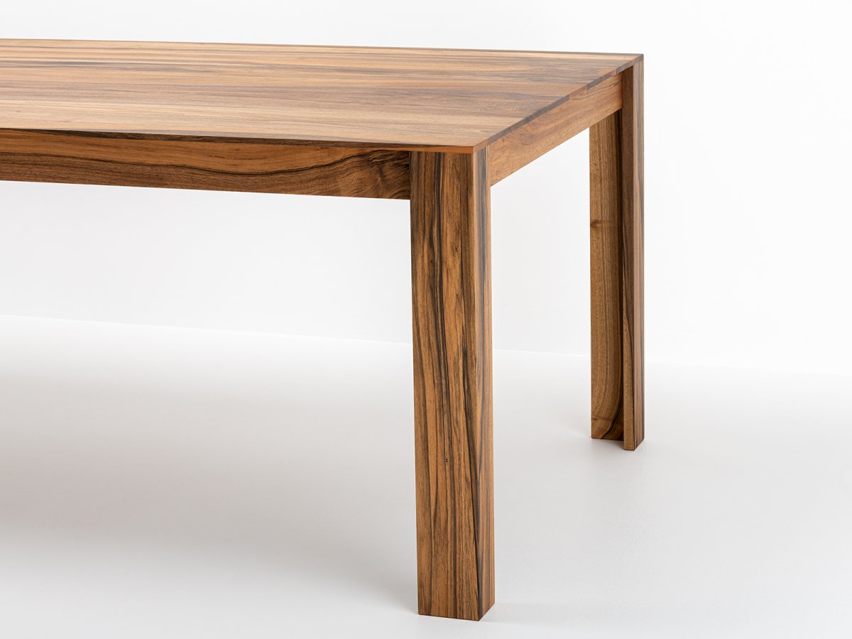 Table de repas en bois de noyer sur mesure - Elmar