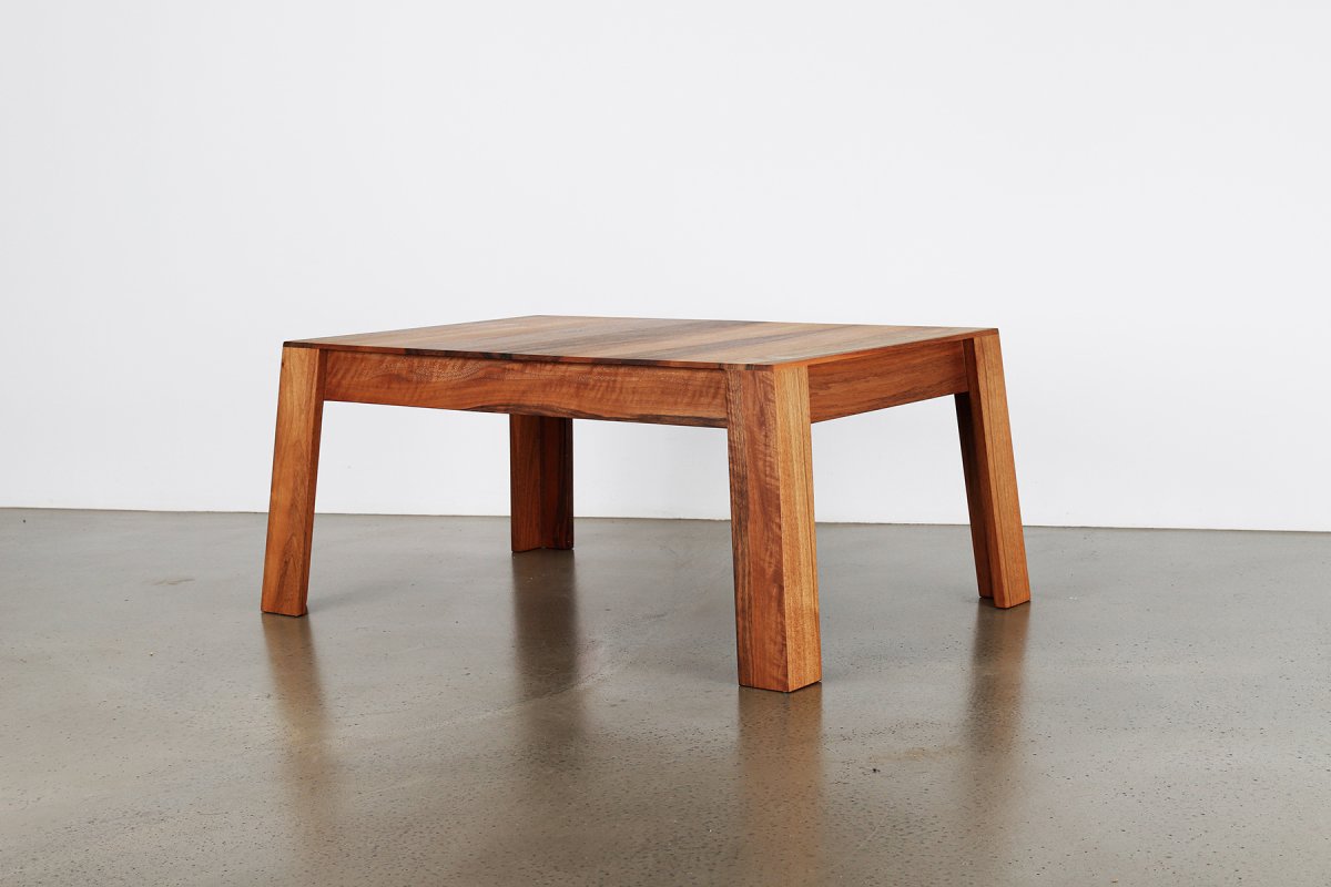 Table basse Aix en noyer - Design 100% fabriquée en France