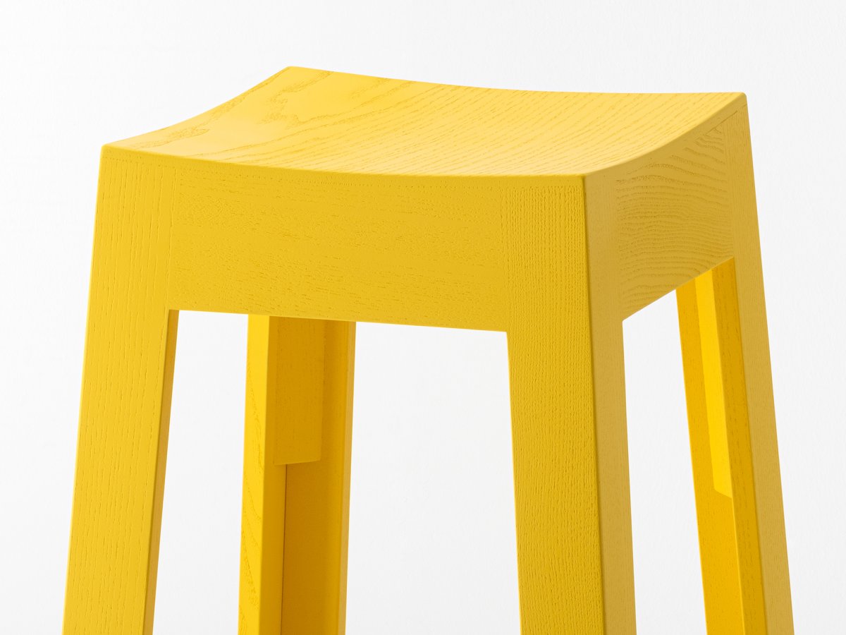 Tabouret de bar laqué jaune assise en multiplis ergonomique - Wak