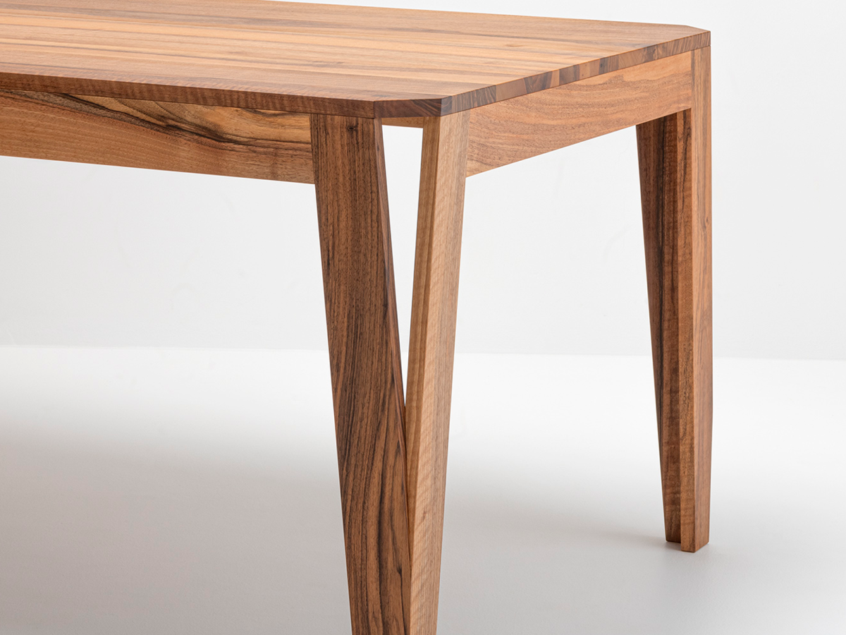 Table Design en Bois Massif - MéliMélo en noyer
