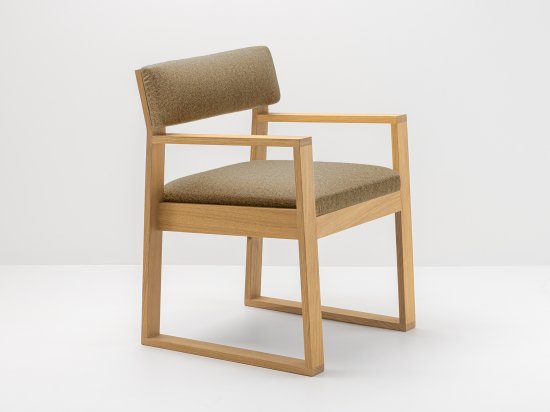Chaise Aix en chêne et tissus Arpin ® - Design et Fabrication française