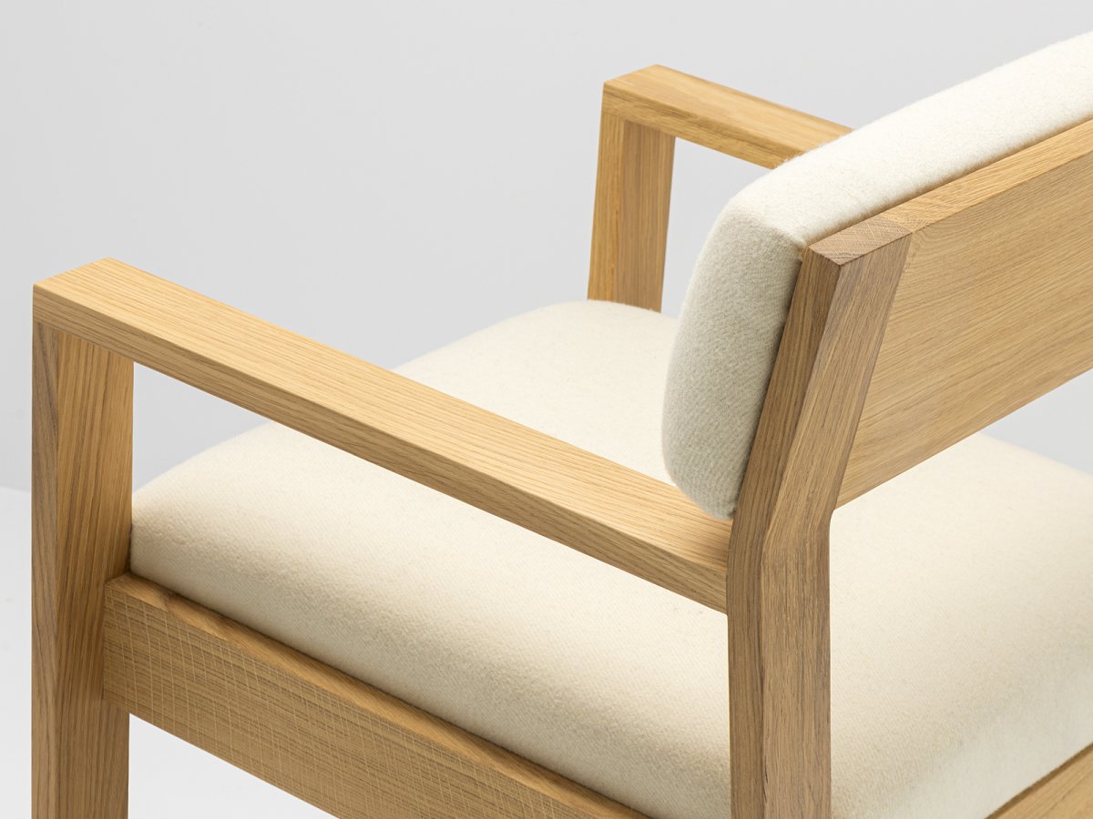 Fauteuil Aix en chêne et tissus Arpin ® - Fauteuil design fabriqué en bois massif
