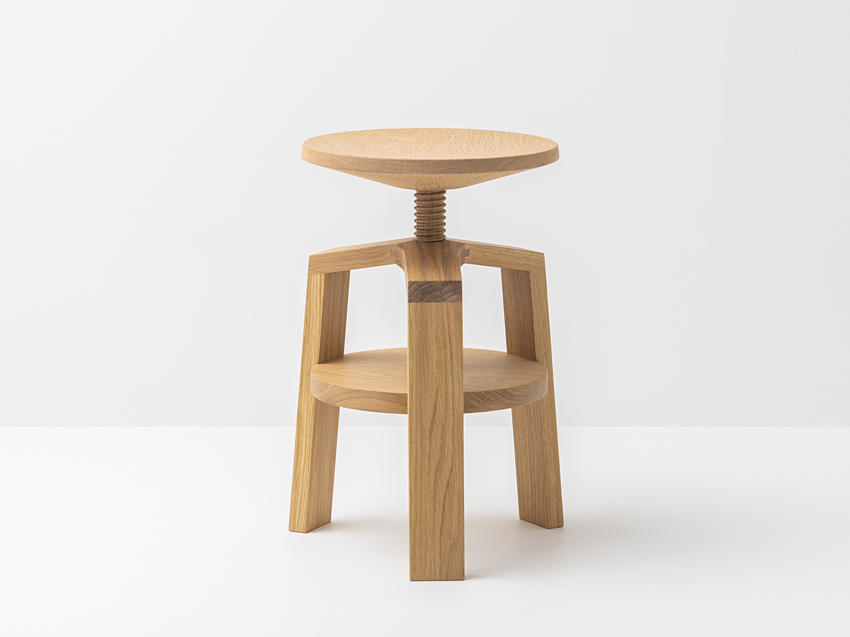Authentique tabouret à vis en bois pour atelier, studio, cuisine, salon - Made in France