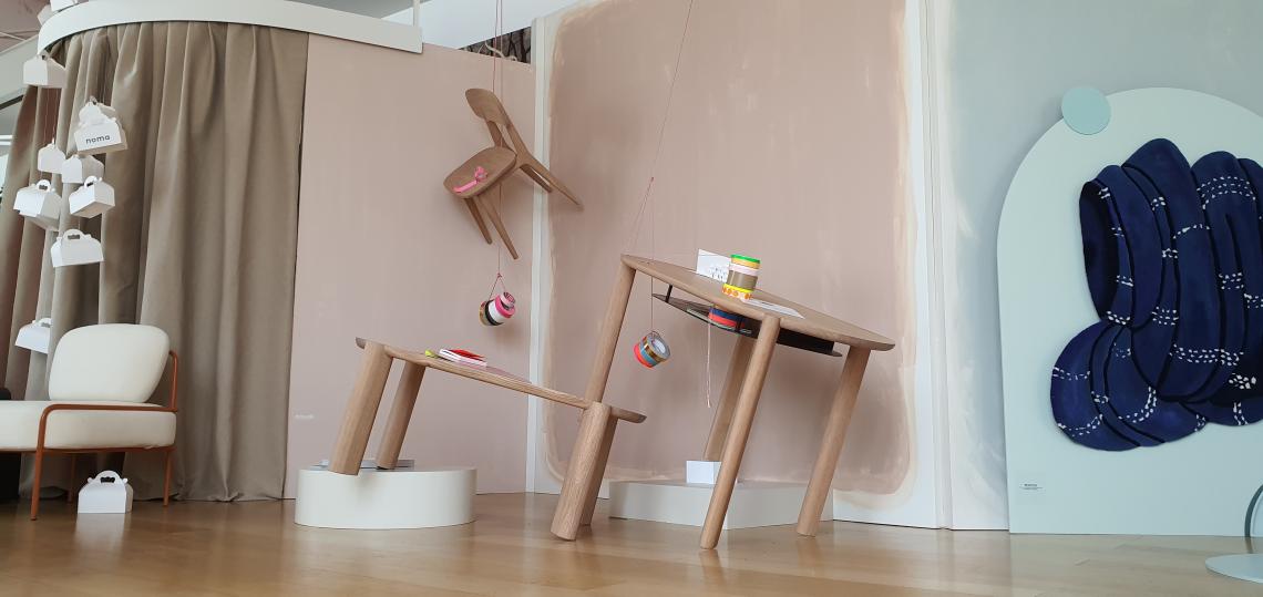 Table bureaux et chaise couscous en chêne - Design Bina Baitel Table bureaux et chaise couscous en chêne - Design Bina Baitel